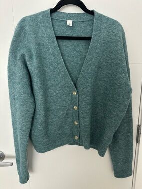 Lululemon Alpaca Wool Blend Cardigan Sweater Medium Relaxed Fit Cozy